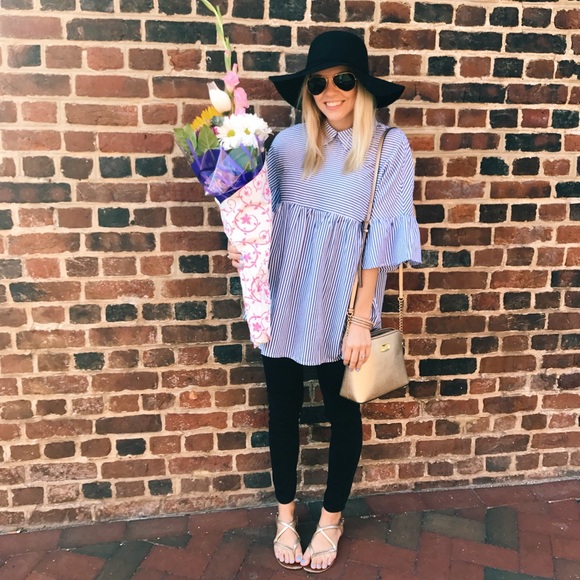 Welcome to my closet!💓👗👙👖👠👑 - Picture 1 of 1